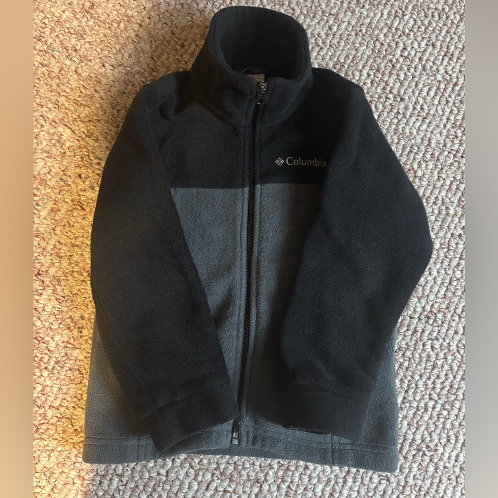 Columbia Charcoal and Black Fleece Jacket